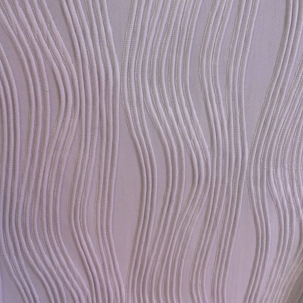 White texture shirt - Picture 2 of 4